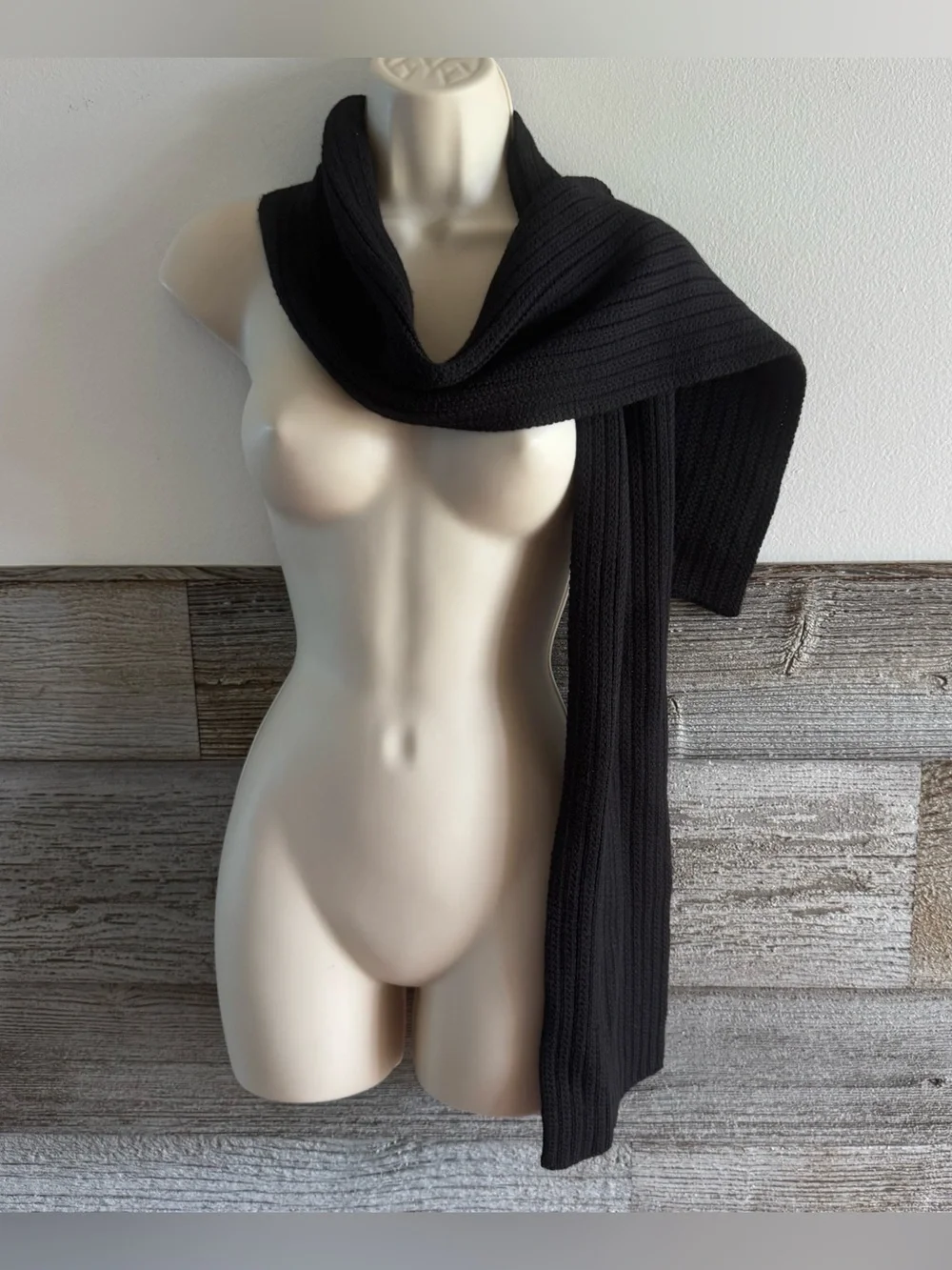Banana Republic 100% Merino Wool Black Ribbed Knit Scarf Extra Fine